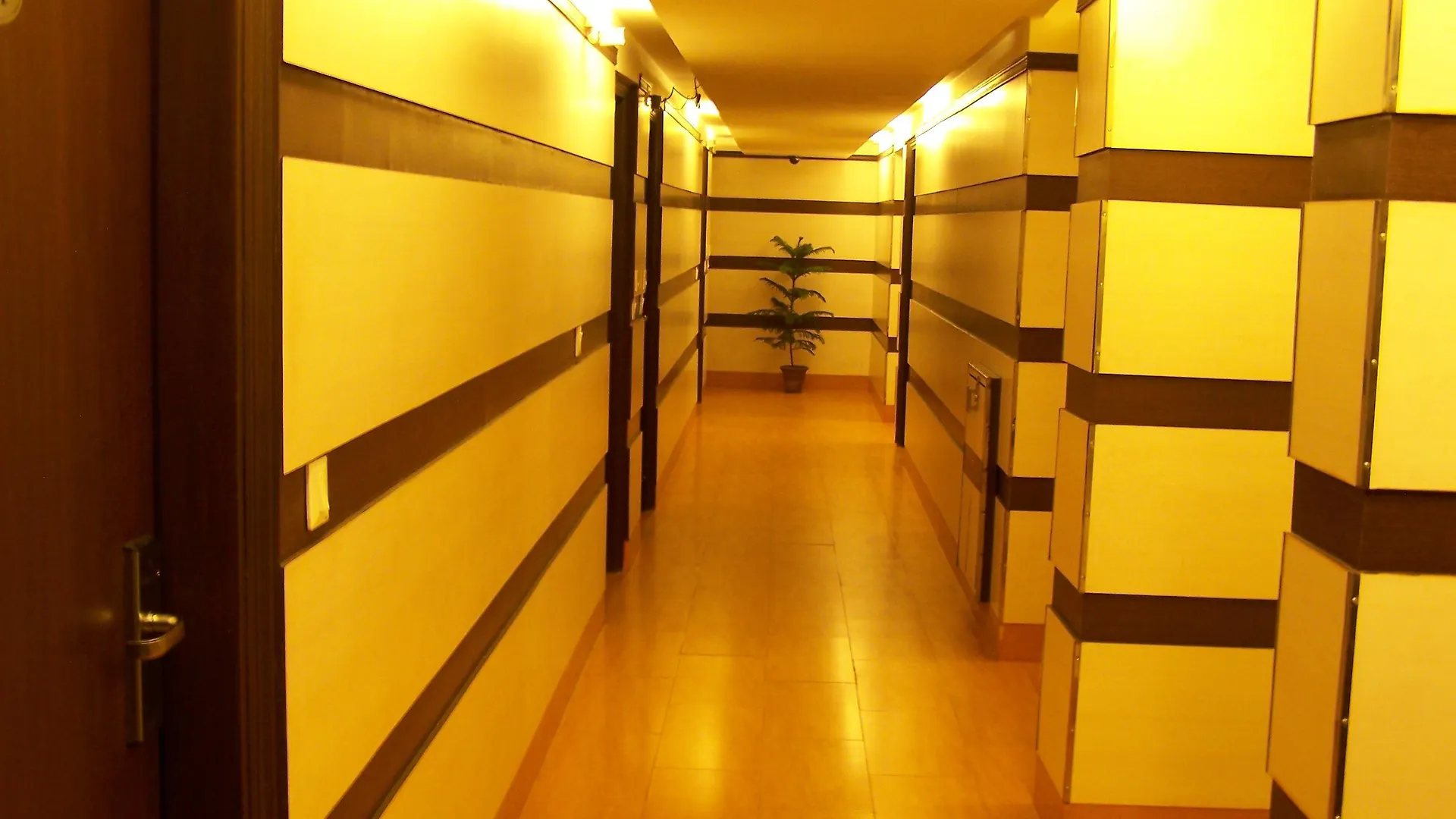 Hotel Bb Palace Delhi  3*, Delhi (National Capital Territory of India)