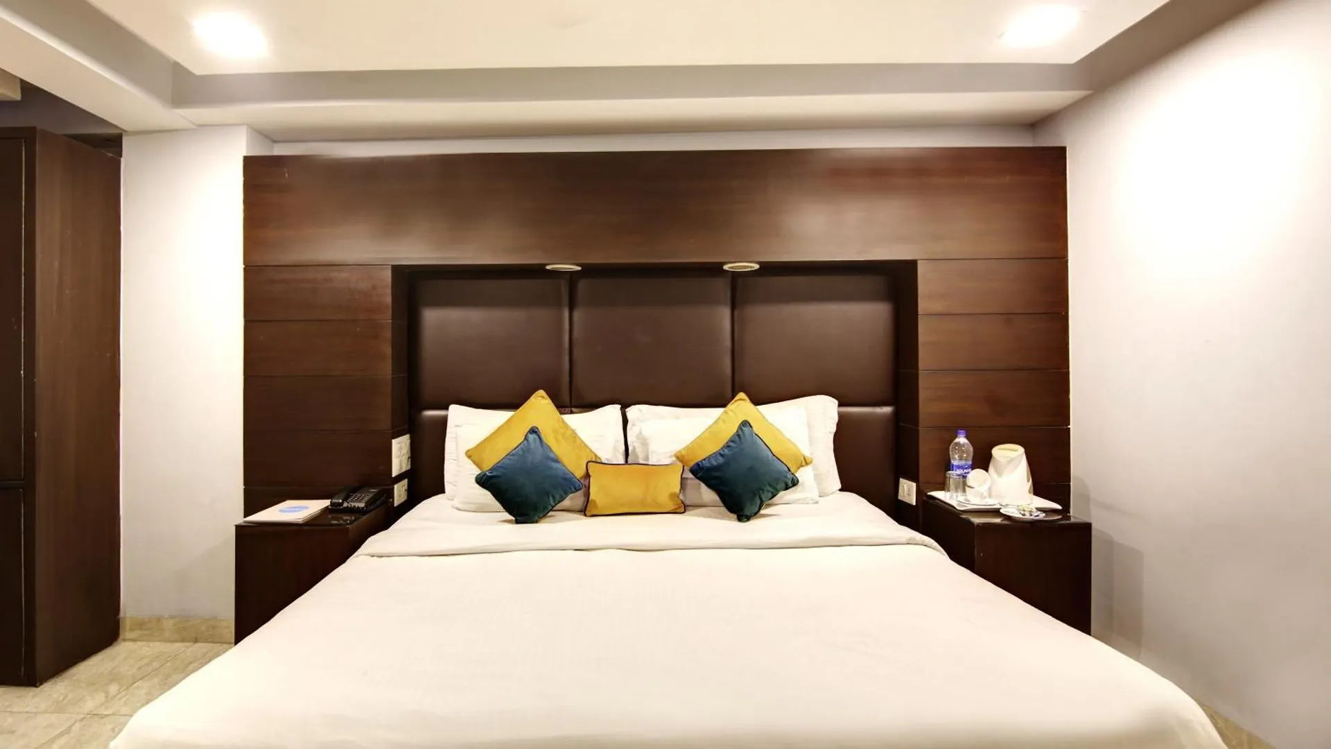 Hotel Bb Palace Delhi  3*, Delhi (National Capital Territory of India)