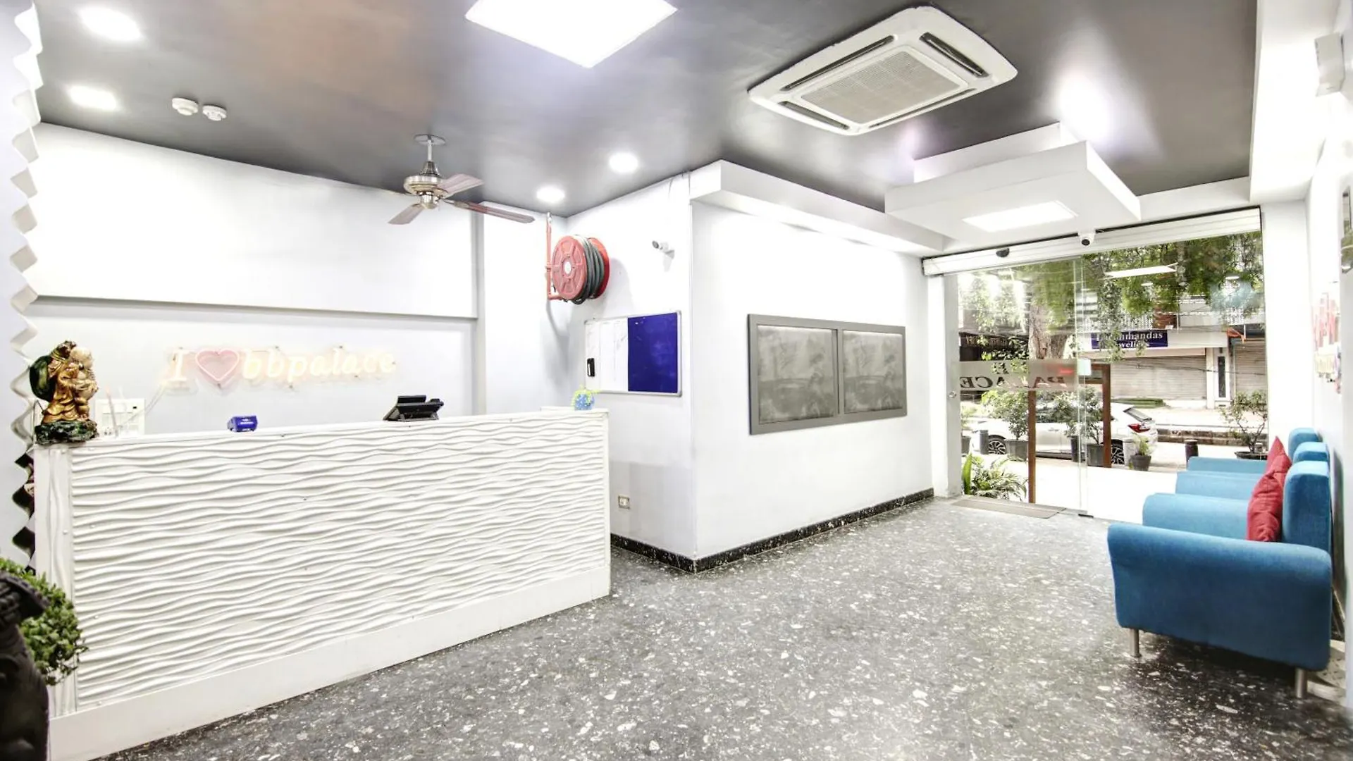 Hotel Bb Palace Delhi