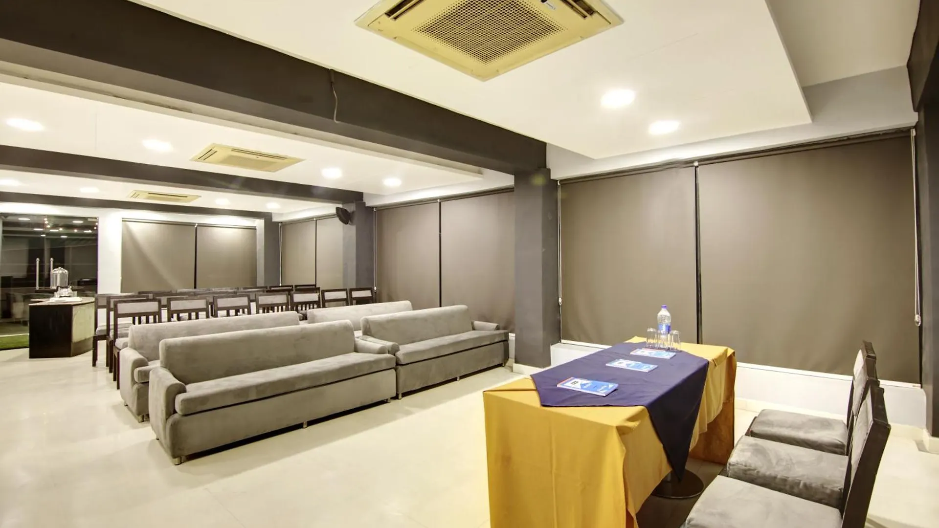 Hotel Bb Palace Delhi