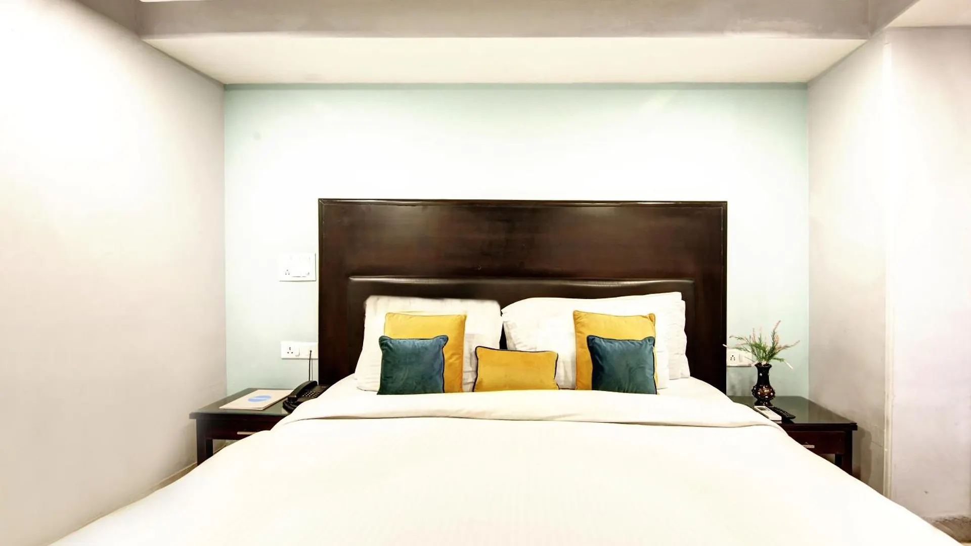 Hotel Bb Palace Delhi
