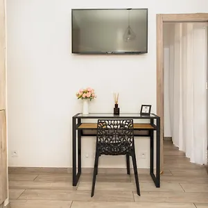 nice-centre-flat-modern-quiet-and-brand-new.fr-provencehotel.com/
